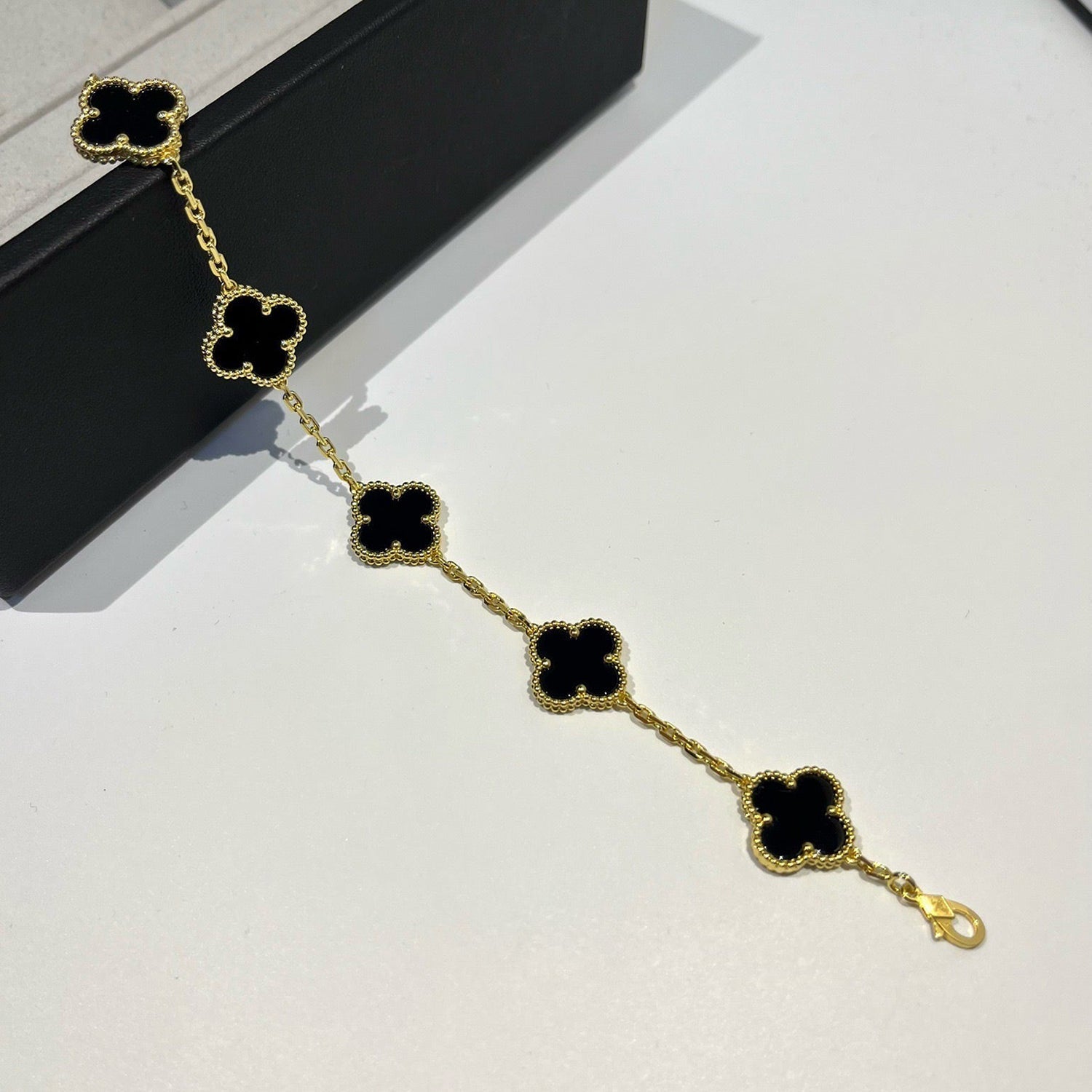 [Lumi]New  CLOVER 5 MOTIF ONYXS BRACELET COLLECTION
