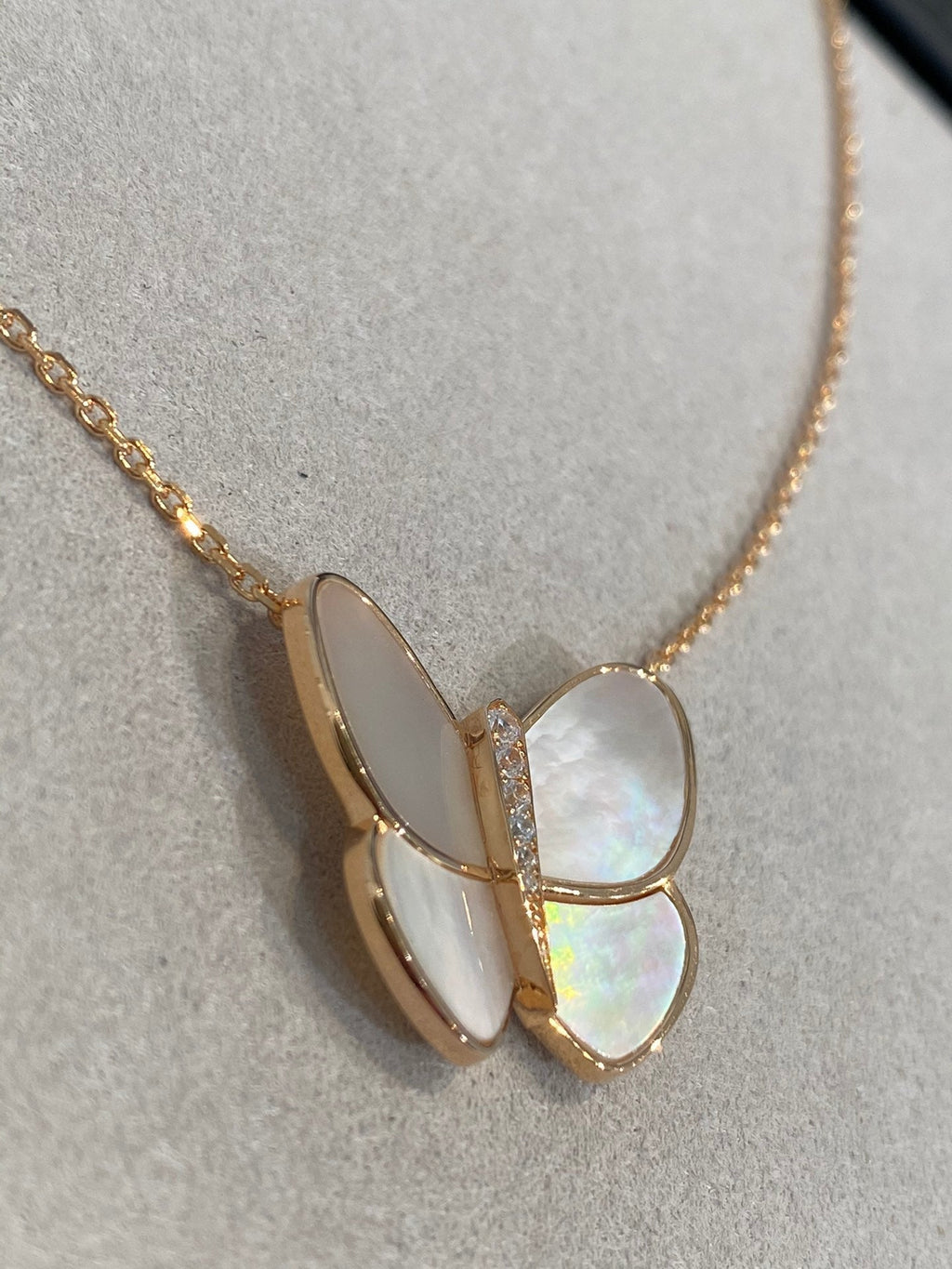 ¡®Lumi¡¯SCHMETTERLING GOLD MOP DIAMANT-KETTE
