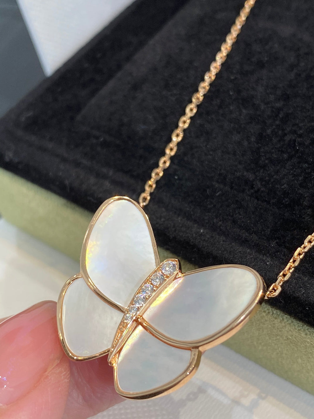 ¡®Lumi¡¯SCHMETTERLING GOLD MOP DIAMANT-KETTE