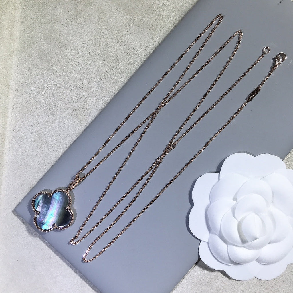 Lumi® CLOVER 25MM GOLD DARK MOP BIG CLOVER NECKLACE
