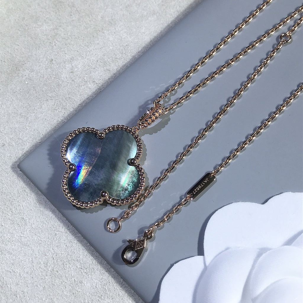 Lumi® CLOVER 25MM GOLD DARK MOP BIG CLOVER NECKLACE