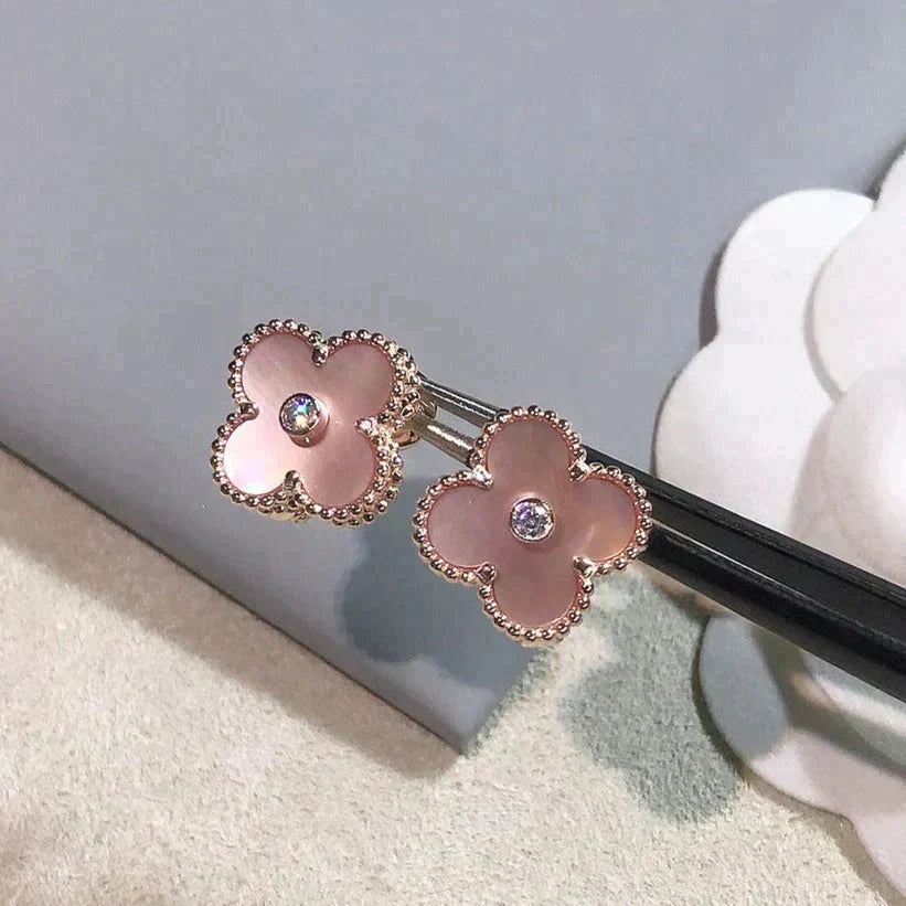 Lumi® CLOVER MEDIUM 1 MOTIFS PINK MOP DIAMOND EARRINGS