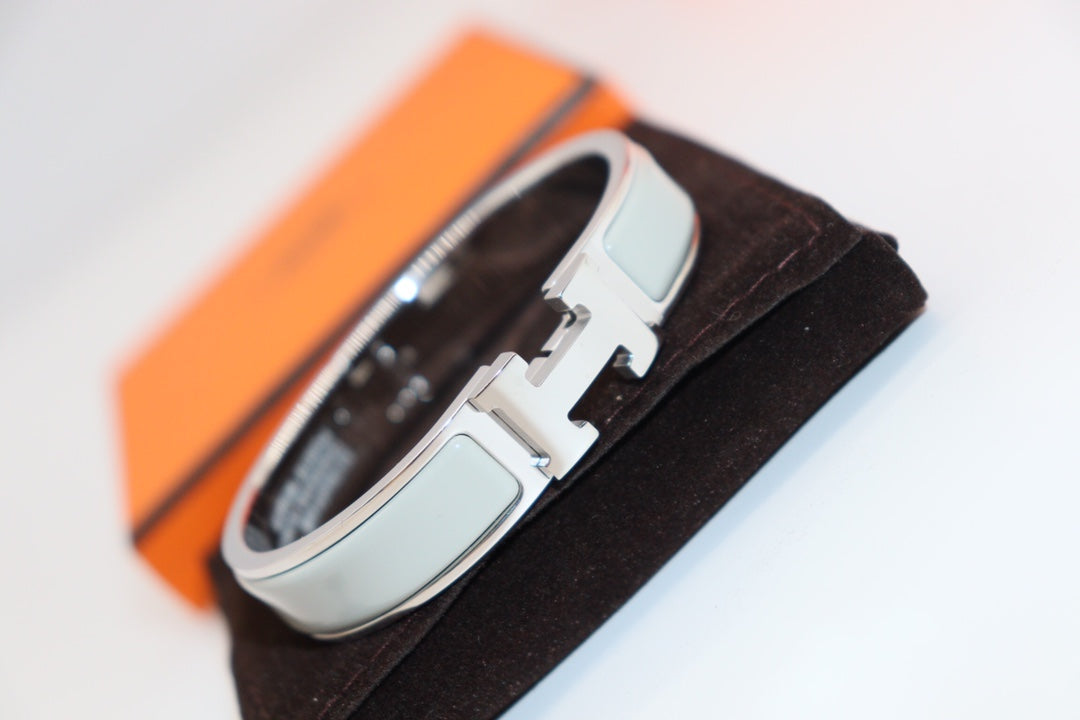 ¡®Lumi¡¯H LIGHT BLUE BRACELET