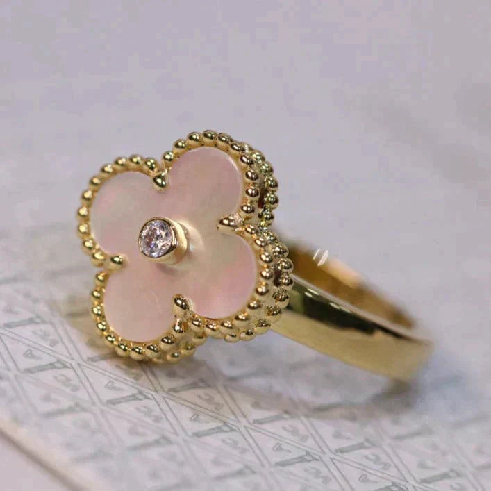 Lumi® CLOVER PINK MOP RING GOLD DIAMOND