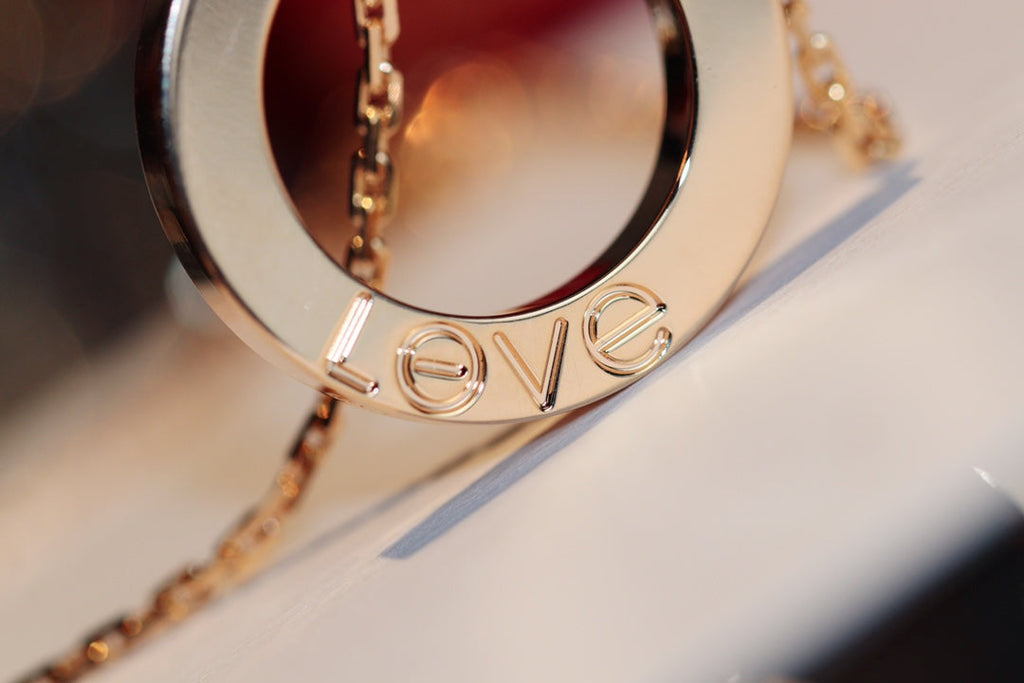 Lumi® LOVE Halskette, 16 mm, 6 Diamanten, Roségold