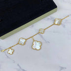 Lumi® Magisches Kleeblatt-Armband mit Moppmotiven in Gold, 5 Motive