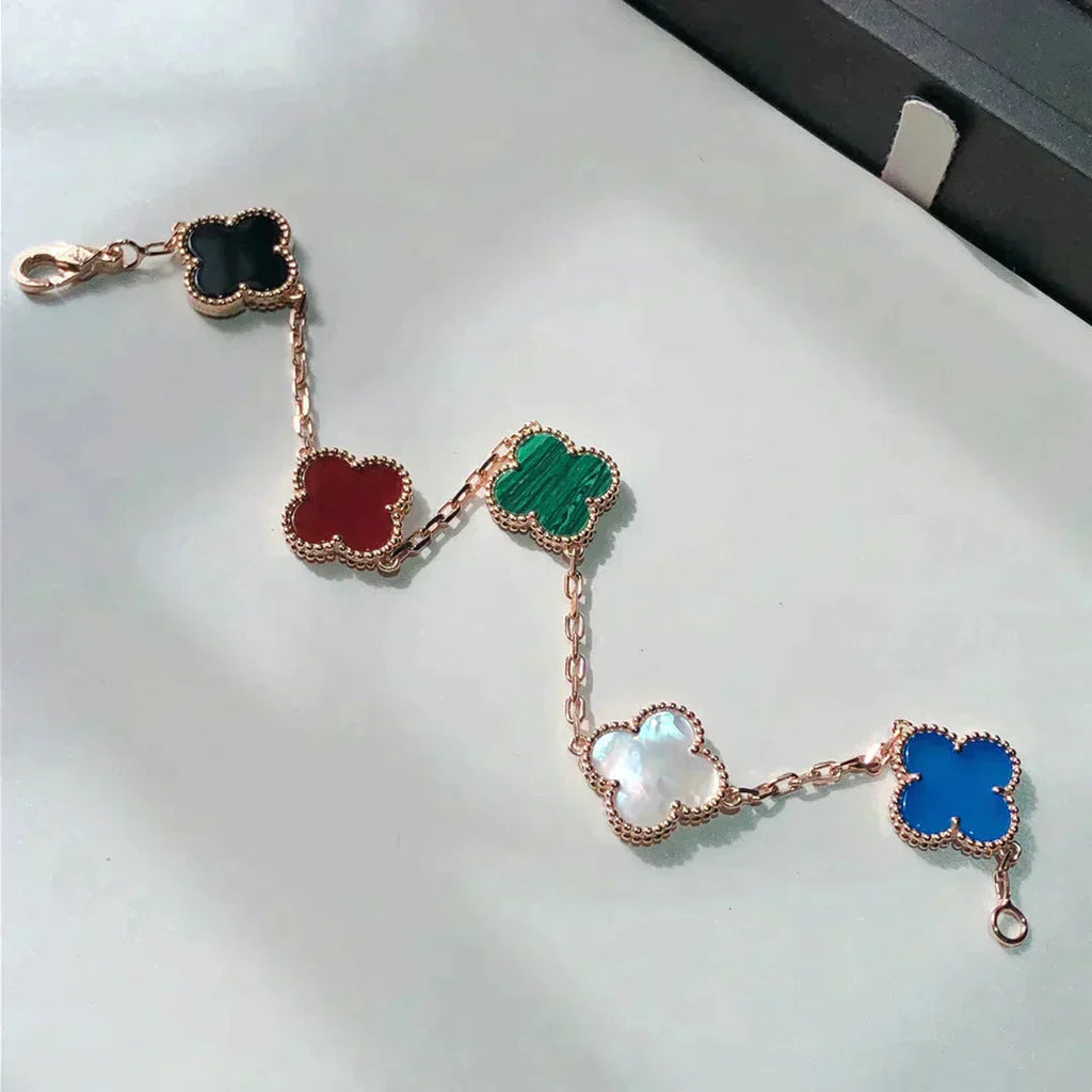 [Lumi]Neues mehrfarbiges Armband mit Kleeblattmotiven (5 Motive)