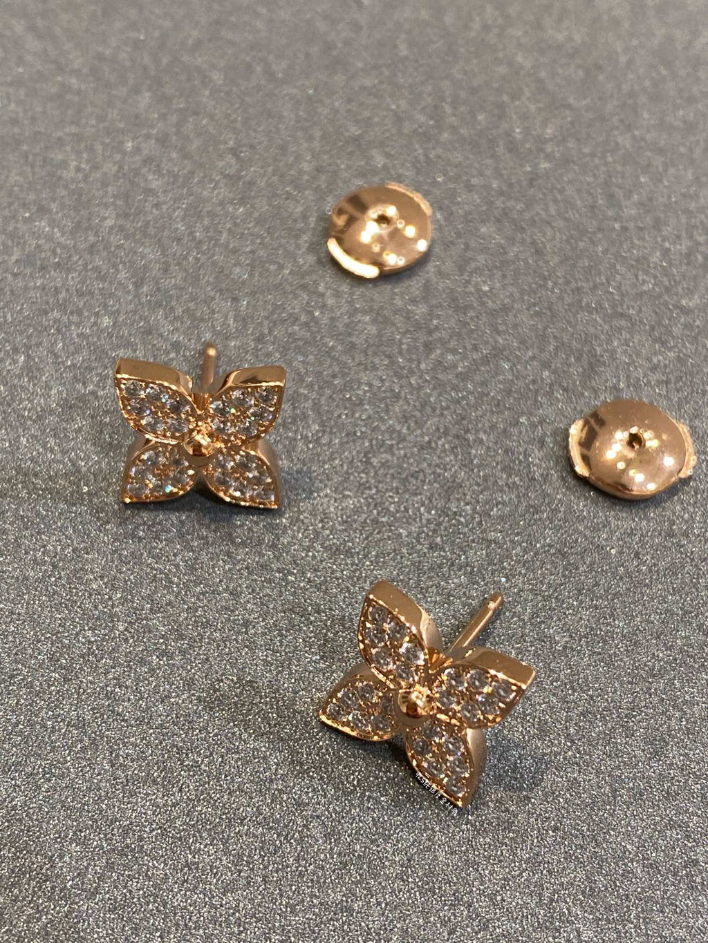 ¡®Lumi¡¯STAR DIAMOND OHRRINGE