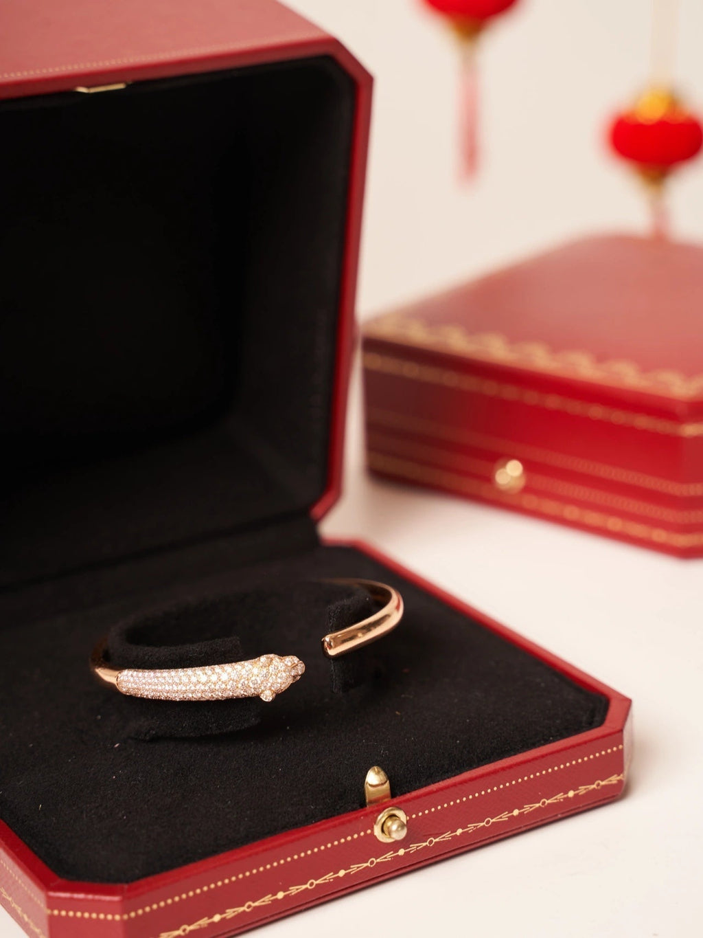 LumiPanthere Roségold Diamant-Armband, offen