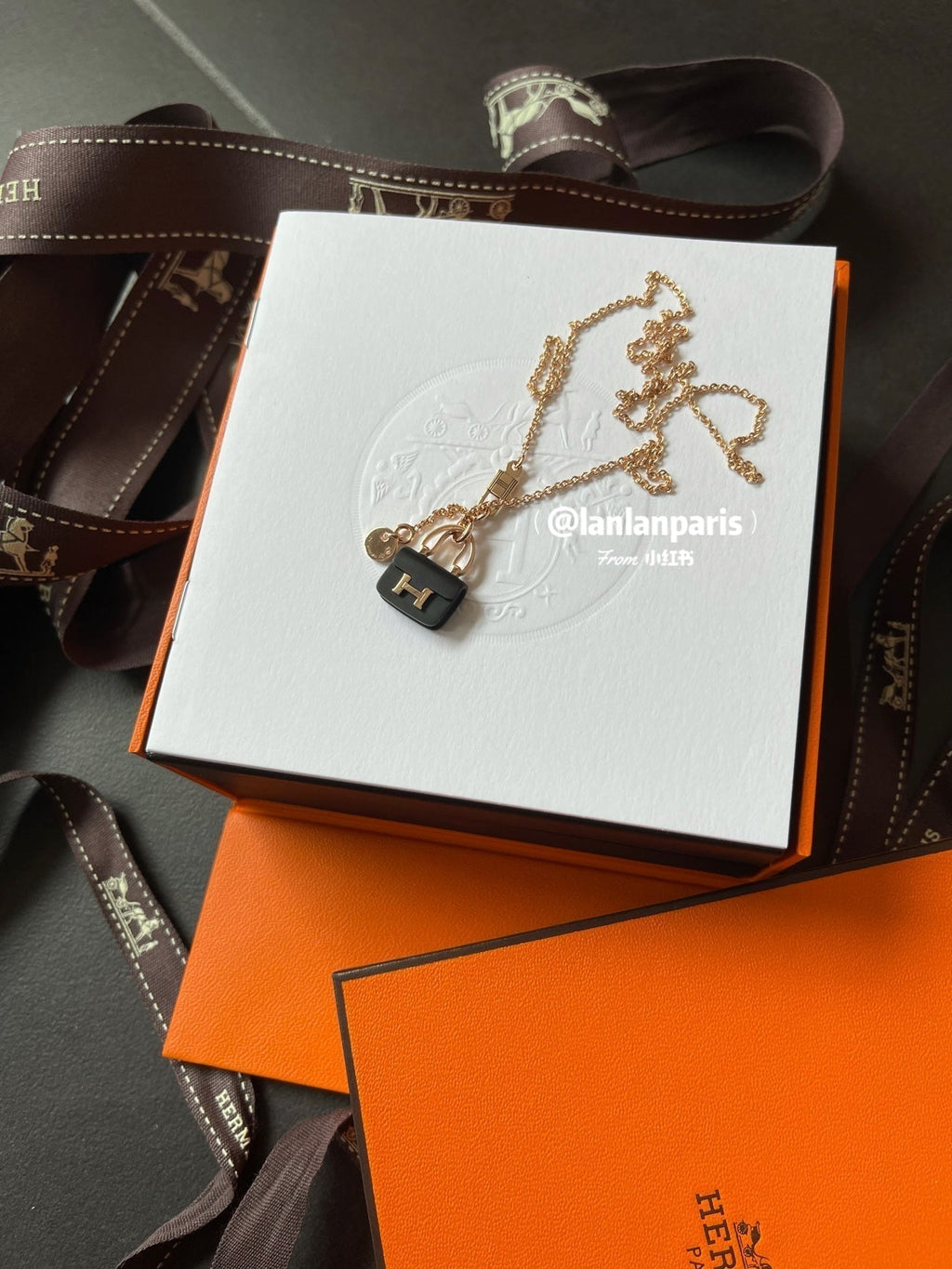 Lumi CONSTANCE SCHWARZER ANHÄNGER ROSÉGOLD KETTE