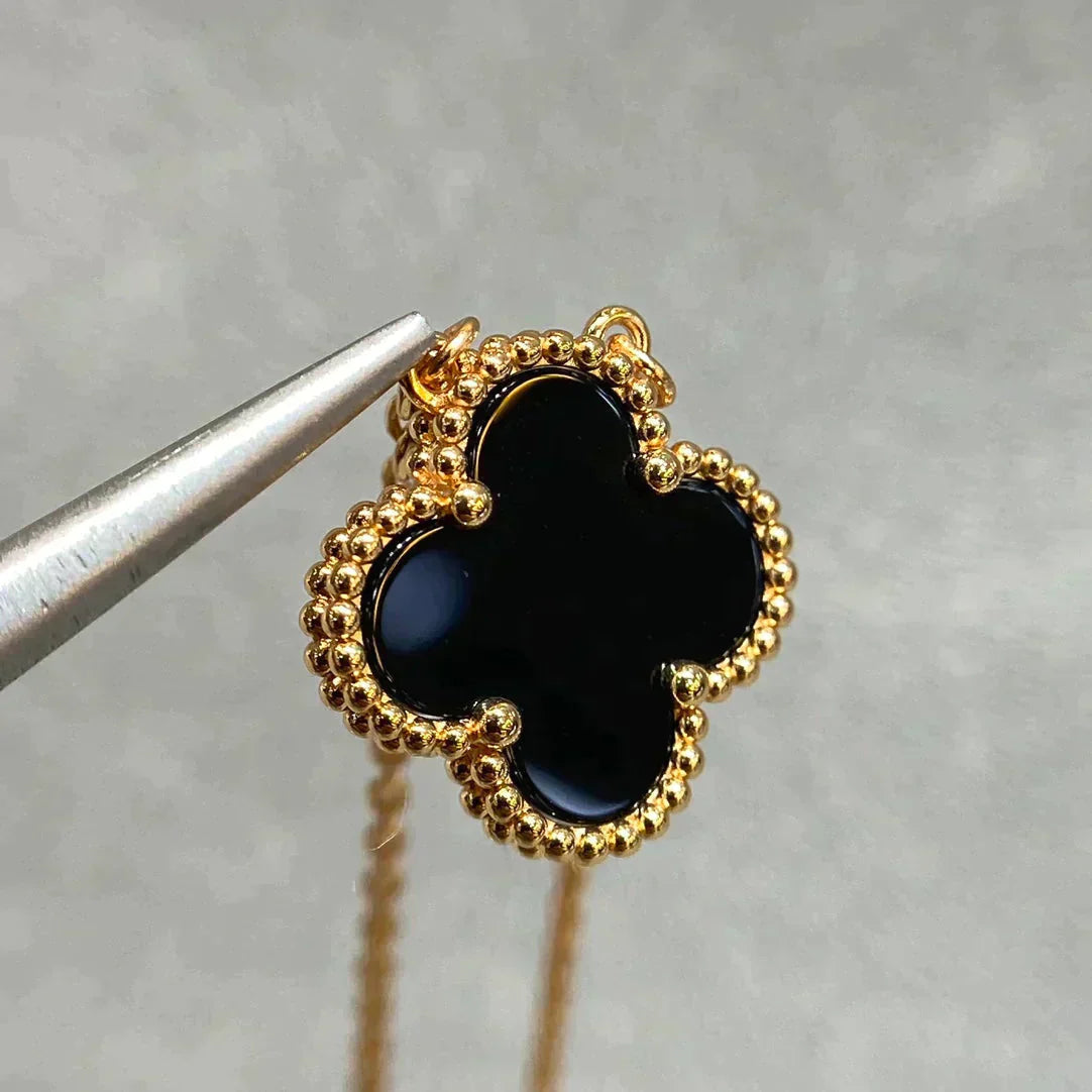 Lumi® CLOVER 15MM SCHWARZE ONYX-EINZELBLÜTEN-KETTE