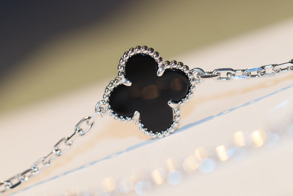Lumi® CLOVER 20 MOTIVE ONYX DIAMOND SILVER