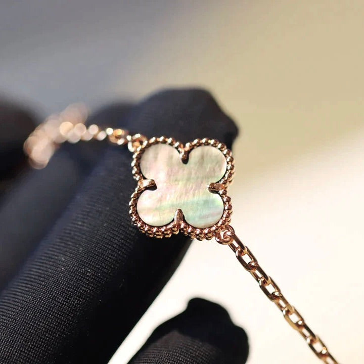 ¡®Lumi¡¯CLOVER 20 MOTIFS DARK MOP DIAMOND  NECKLACE