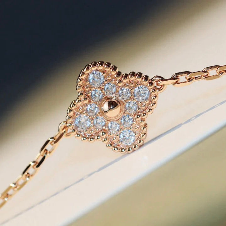 Lumi® CLOVER 20 MOTIFS LASER DIAMOND NECKLACE