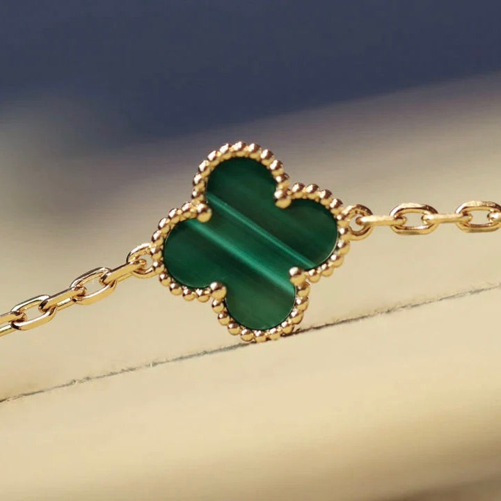 Lumi® Kleeblatt-Halskette mit 20 Motiven, Malachit und Diamanten
