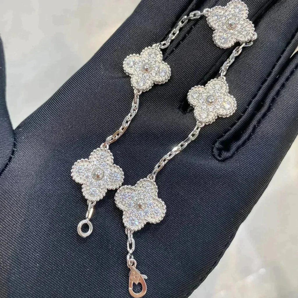 [Lumi] Neue CLOVER 5 MOTIF VOLLDIAMANT-ARMBANDKOLLEKTION