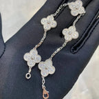 [Lumi] Neue CLOVER 5 MOTIF VOLLDIAMANT-ARMBANDKOLLEKTION