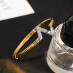 ¡®Lumi¡¯VOLTE UPSITE DOWN GOLD DIAMOND ARMBAND