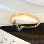 ¡®Lumi¡¯VOLTE UPSITE DOWN GOLD DIAMOND ARMBAND