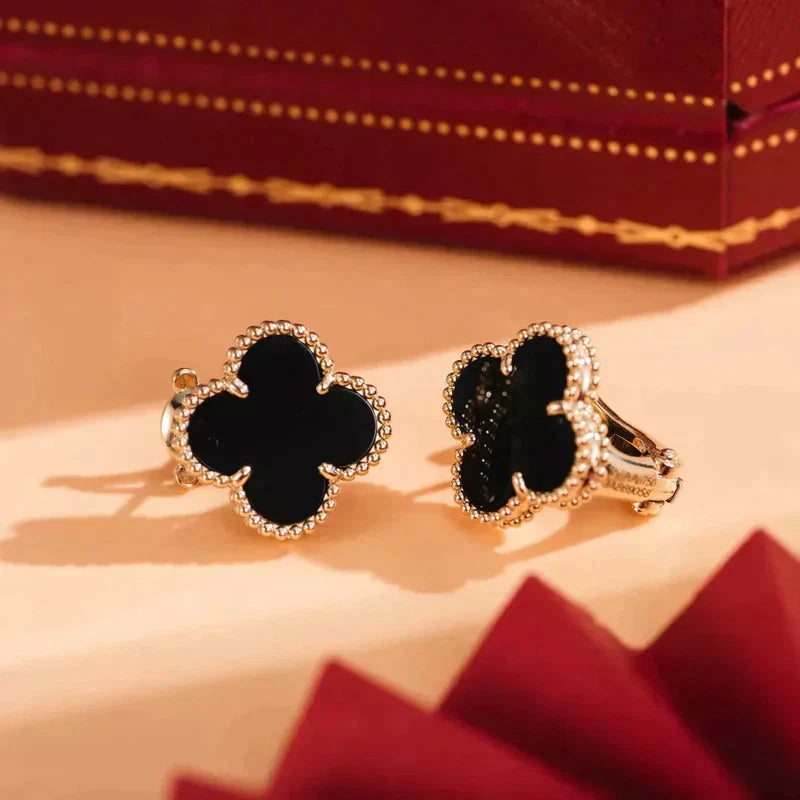 Lumi® CLOVER MEDIUM 1 MOTIFS ONYX STUD EARRINGS