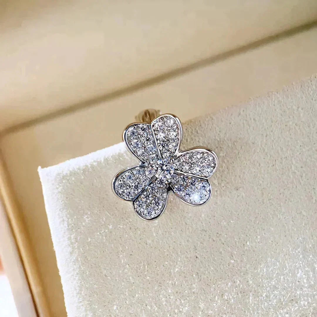 ¡®Lumi¡¯CLOVER COMOS DIAMOND EARRINGS SILVER