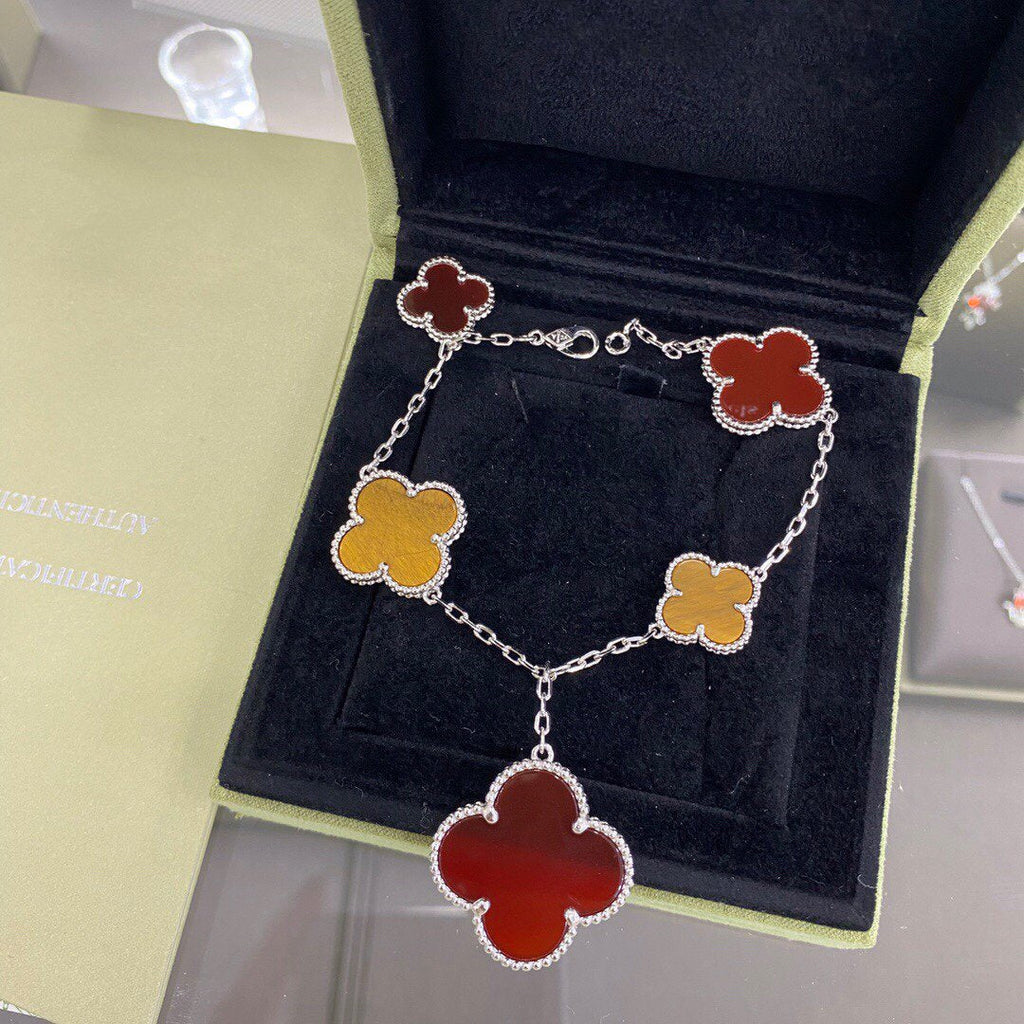 Lumi® CLOVER 5 MOTIFS SIVLER CARNELIAN TIGER EYE ARMBAND