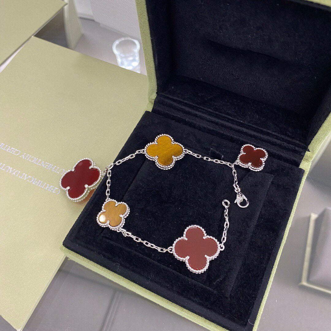 Lumi® CLOVER 5 MOTIFS SIVLER CARNELIAN TIGER EYE ARMBAND