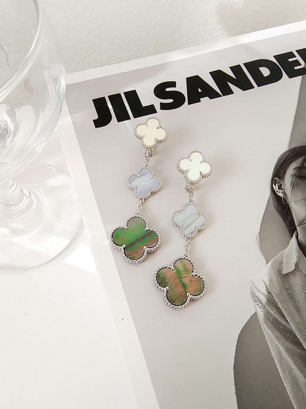 Lumi® CLOVER 3 MOTIFS CHALCEDONY DARK MOP SILVER EARRINGS