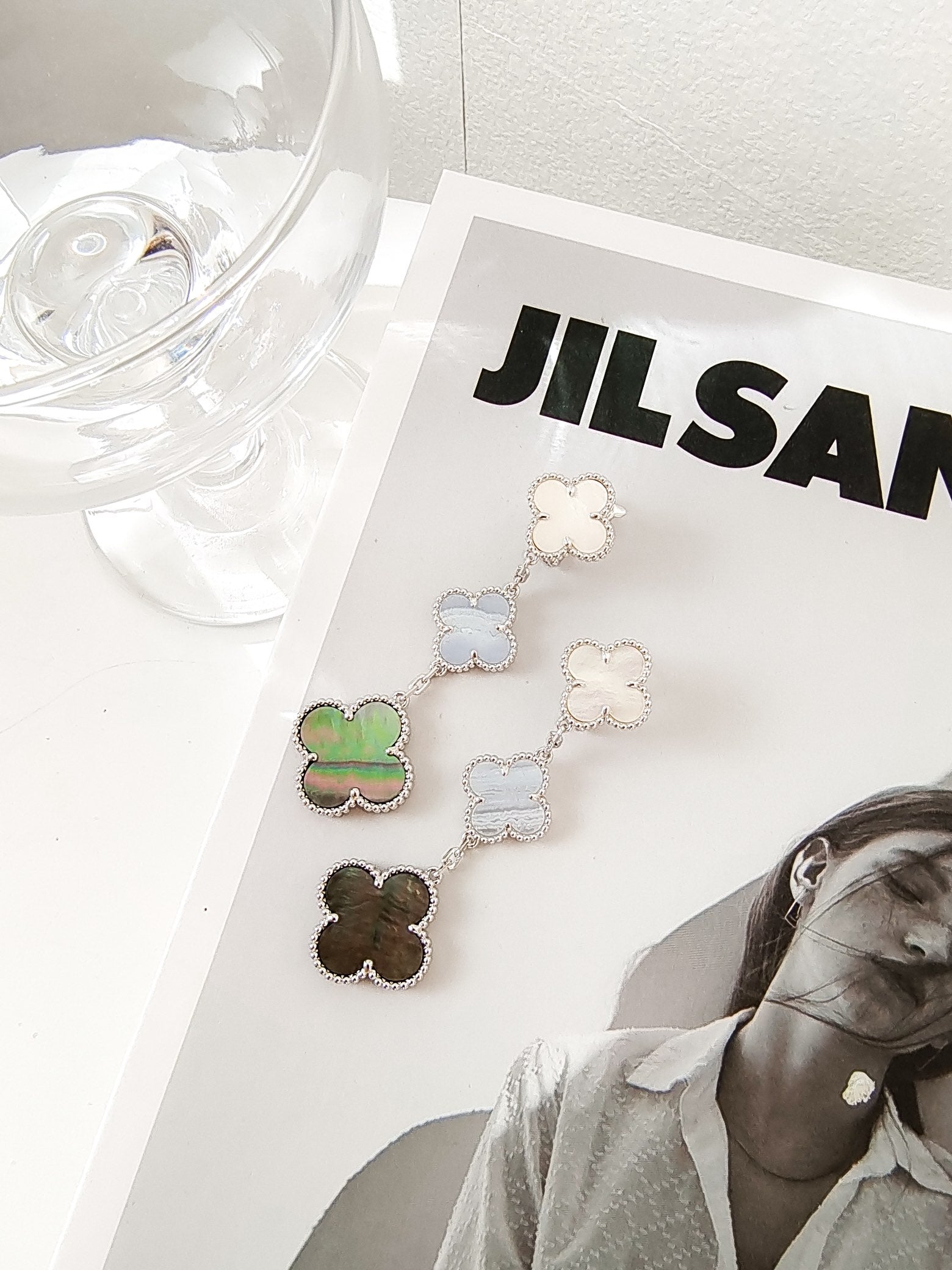 Lumi® CLOVER 3 MOTIFS CHALCEDONY DARK MOP SILVER EARRINGS