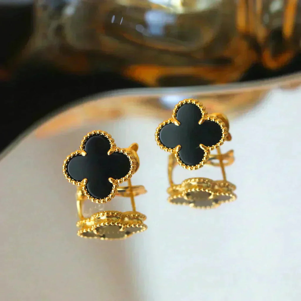 Lumi® CLOVER MEDIUM 1 MOTIFS ONYX STUD EARRINGS