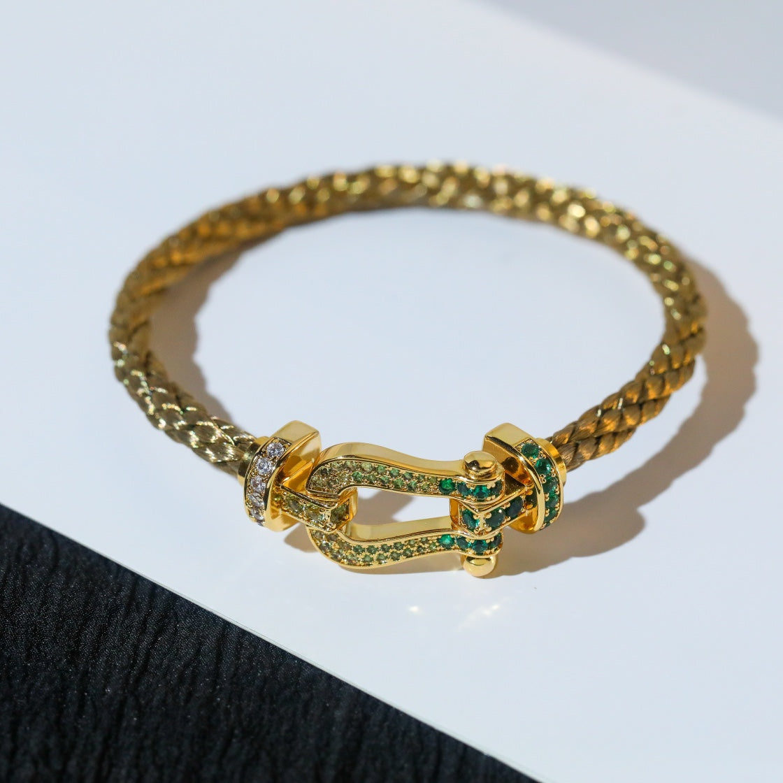 ¡®Lumi¡¯FORCE 10 GOLD GREEN DIAMOND PAVED