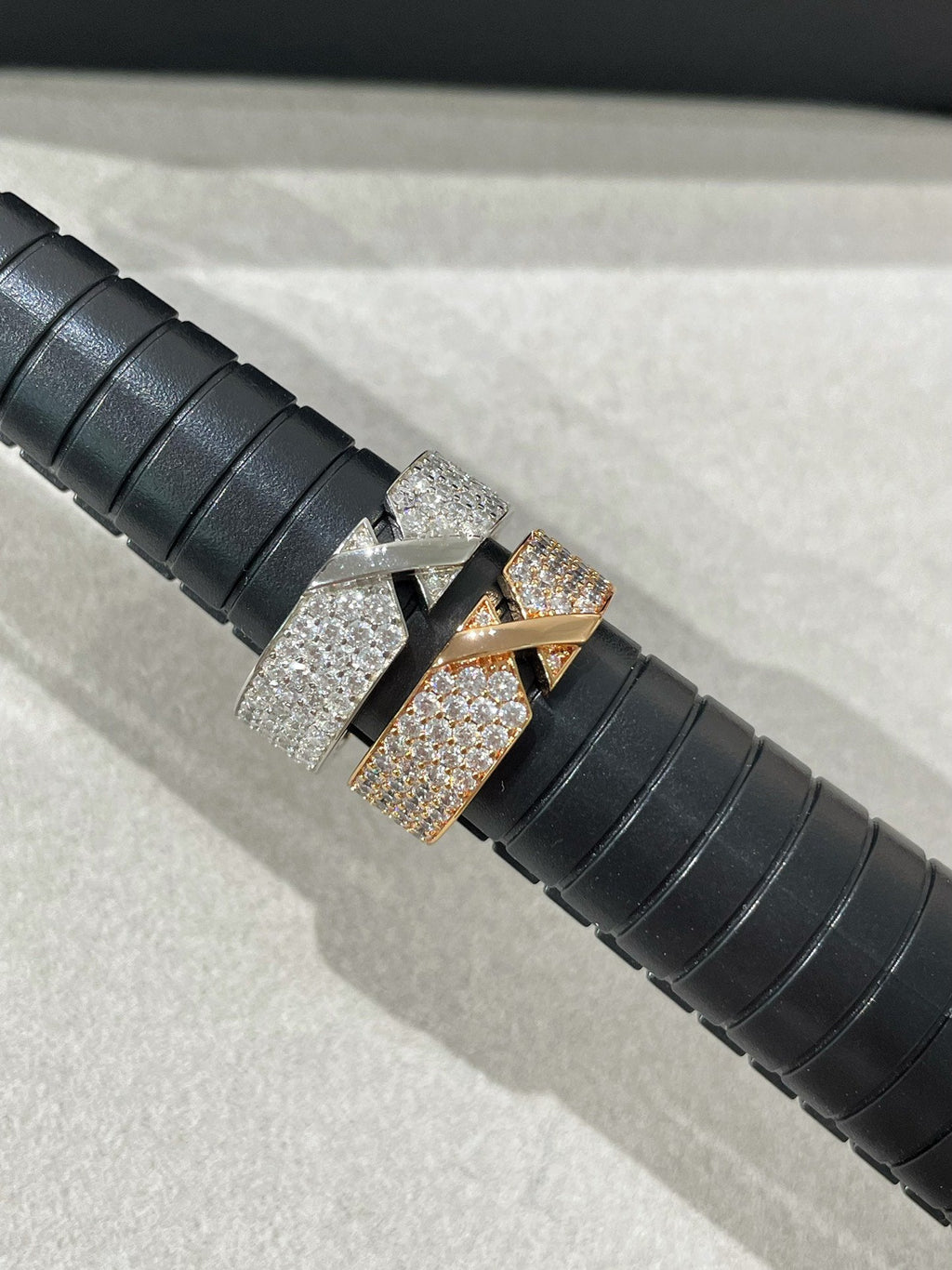¡®Lumi¡¯LIENS EVIDENCE DIAMANT-PAVED-RING