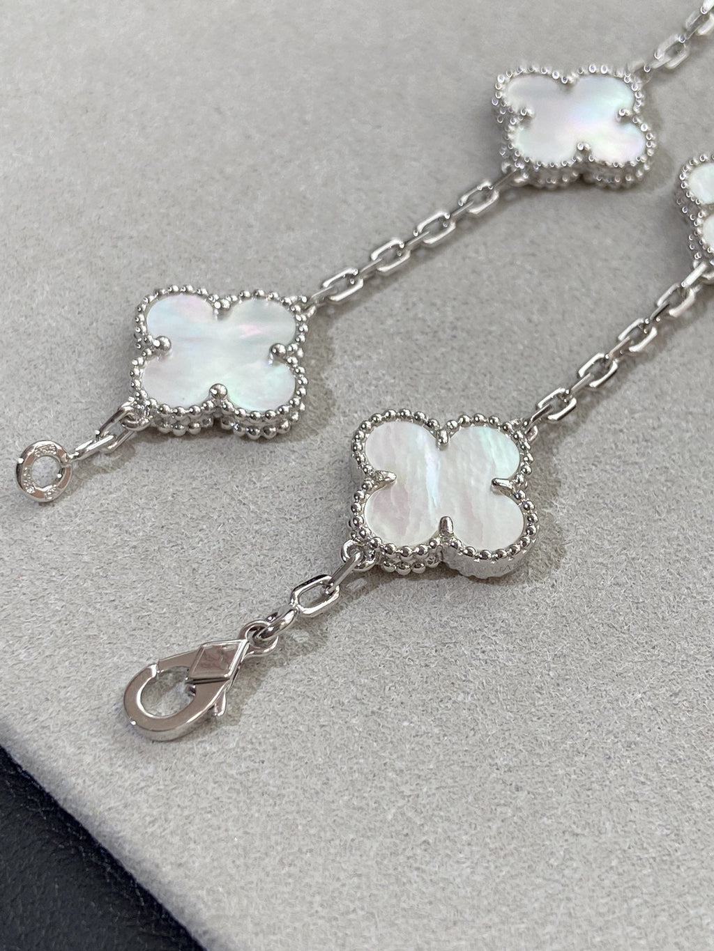 [Lumi] Neue Armbandkollektion CLOVER WHITE PEARL MOP 5 mit Motiven