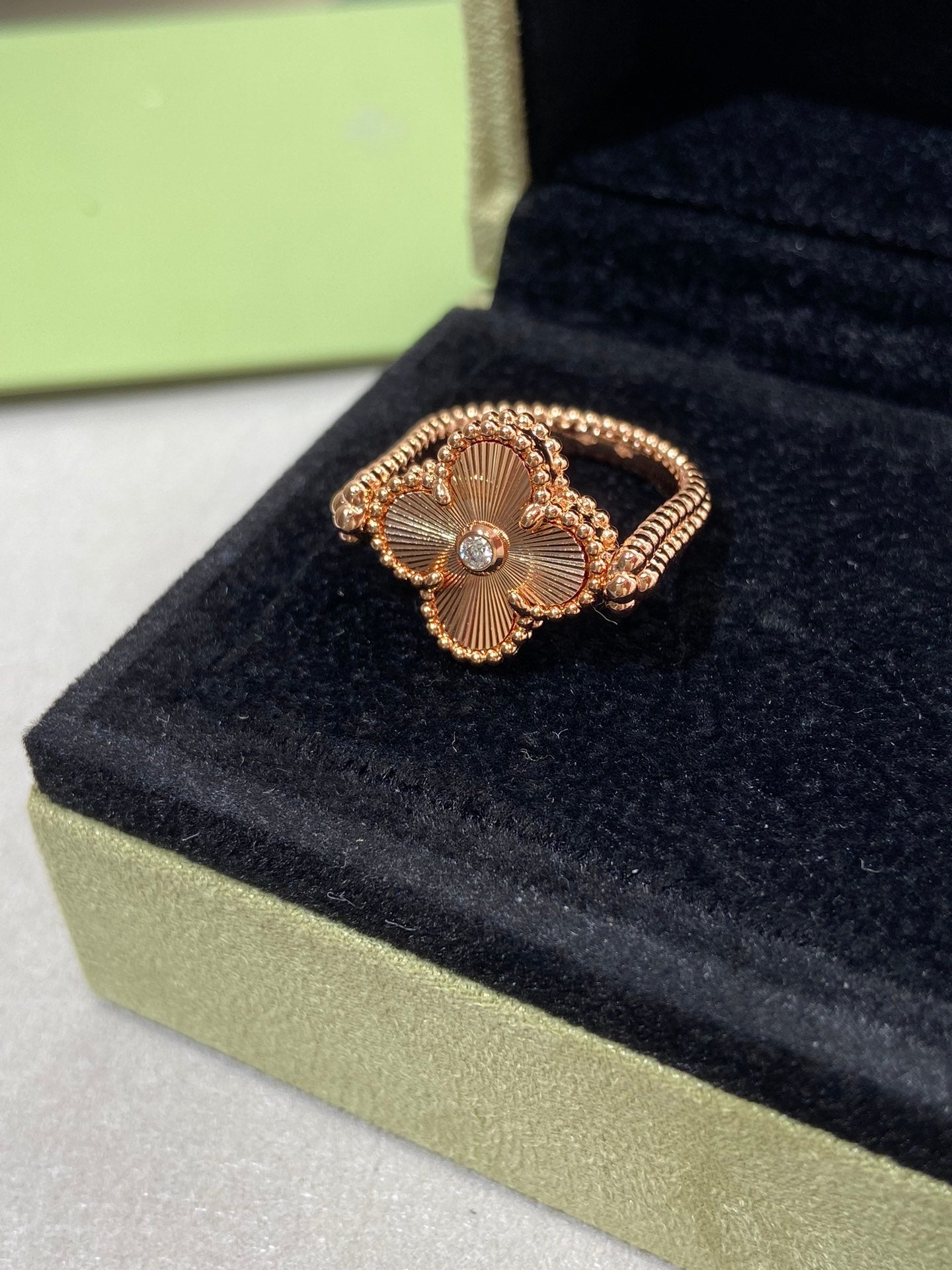 LumiClover Flussring aus Roségold