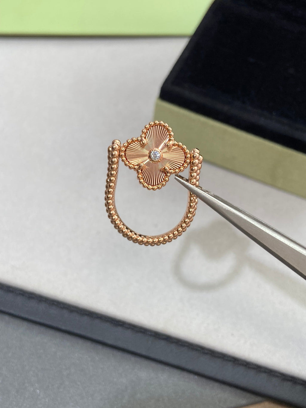 LumiClover Flussring aus Roségold