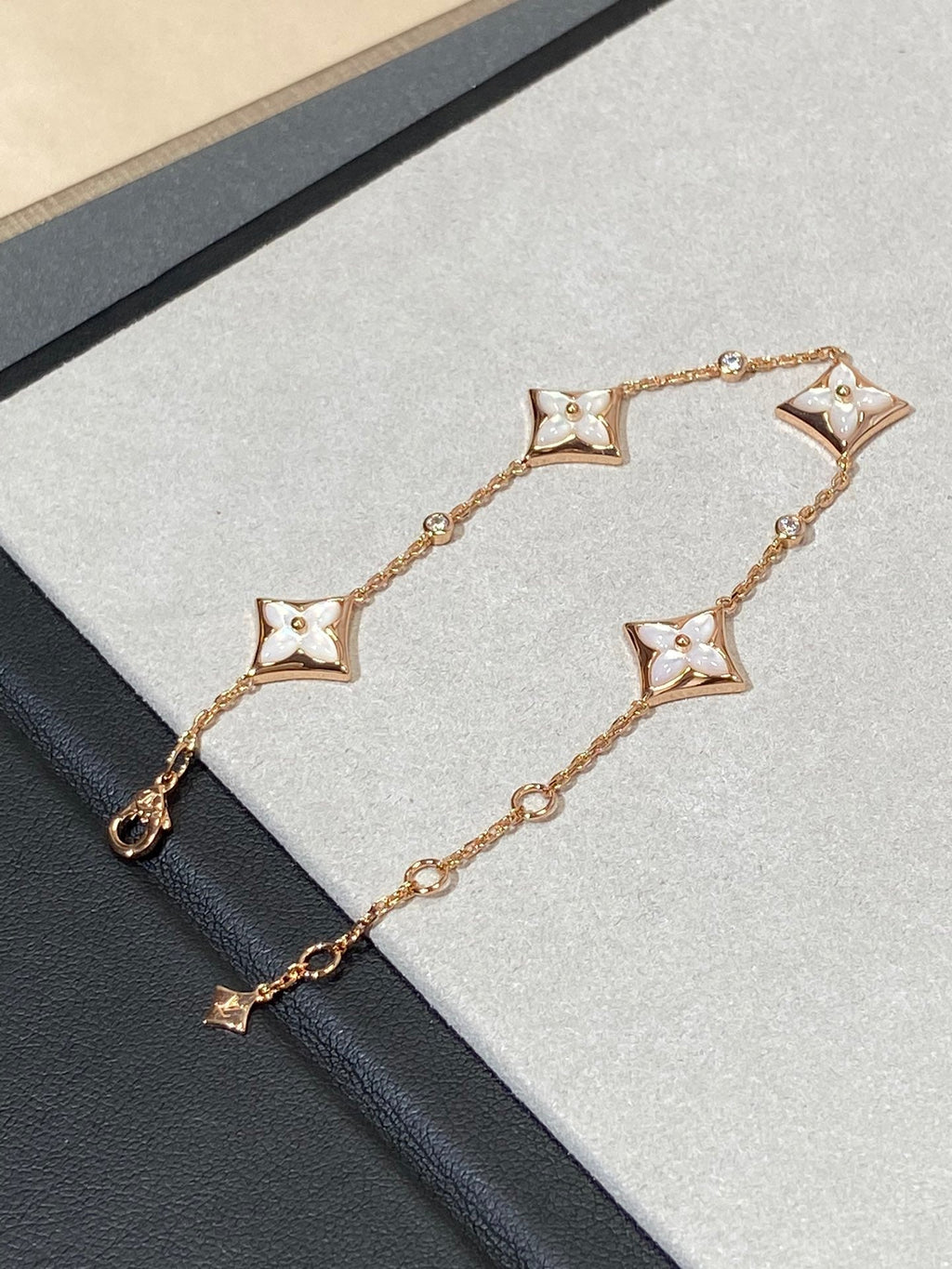 Lumi® STAR 4 MOTIF MOP DIAMOND PINK GOLD ARMBAND