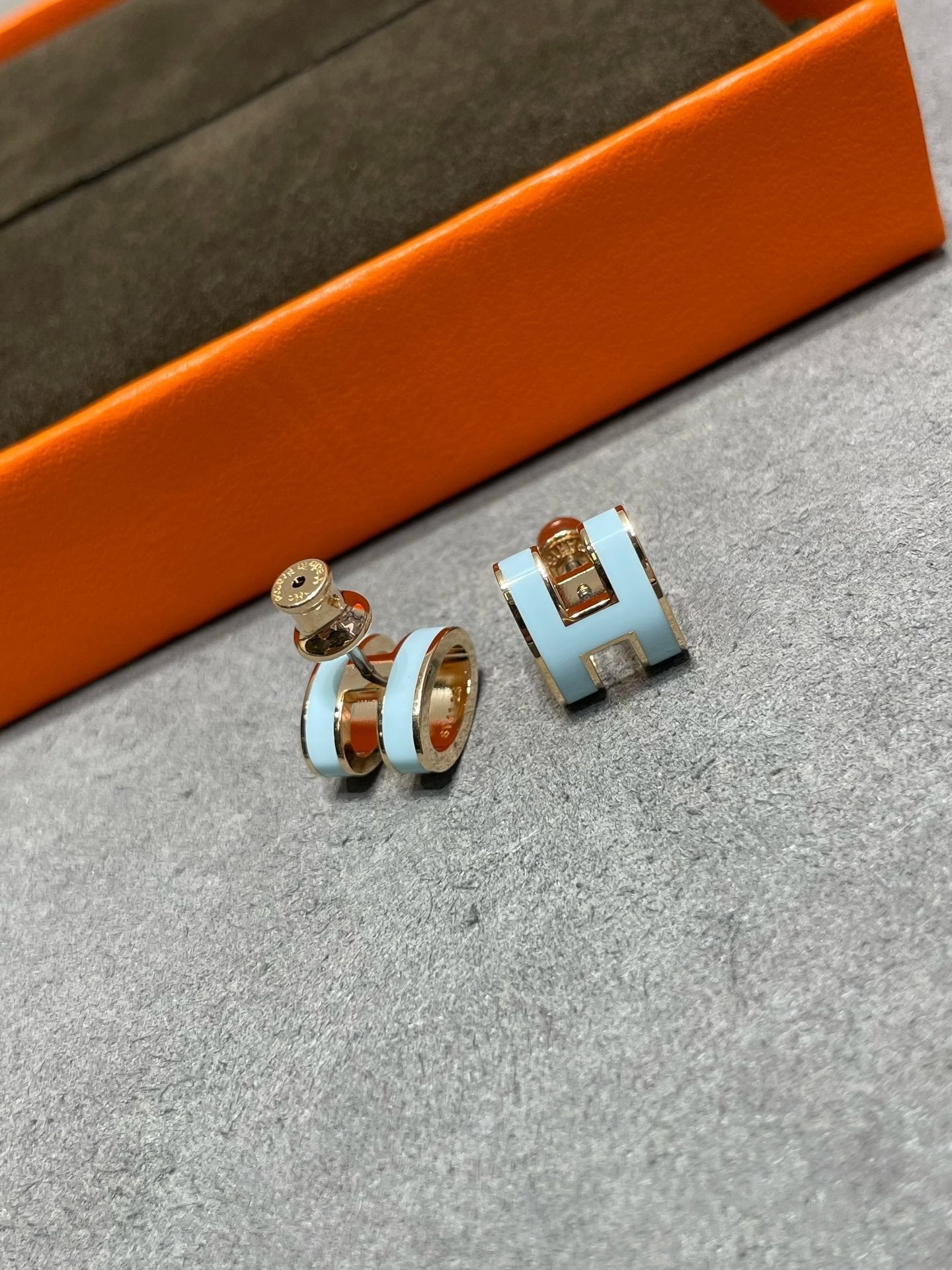 ¡®Lumi¡¯POP H SKY BLUE STUD EARRINGS
