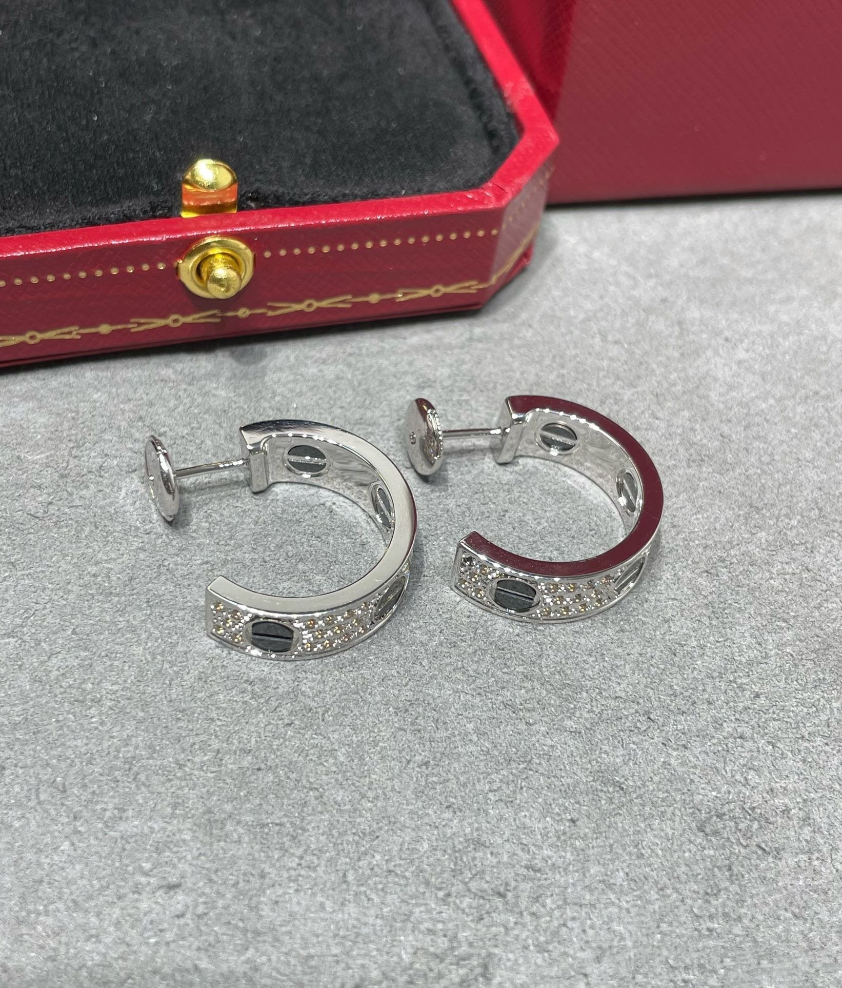 Lumi LOVE Ohrringe aus Keramik mit Diamantbesatz und Silber