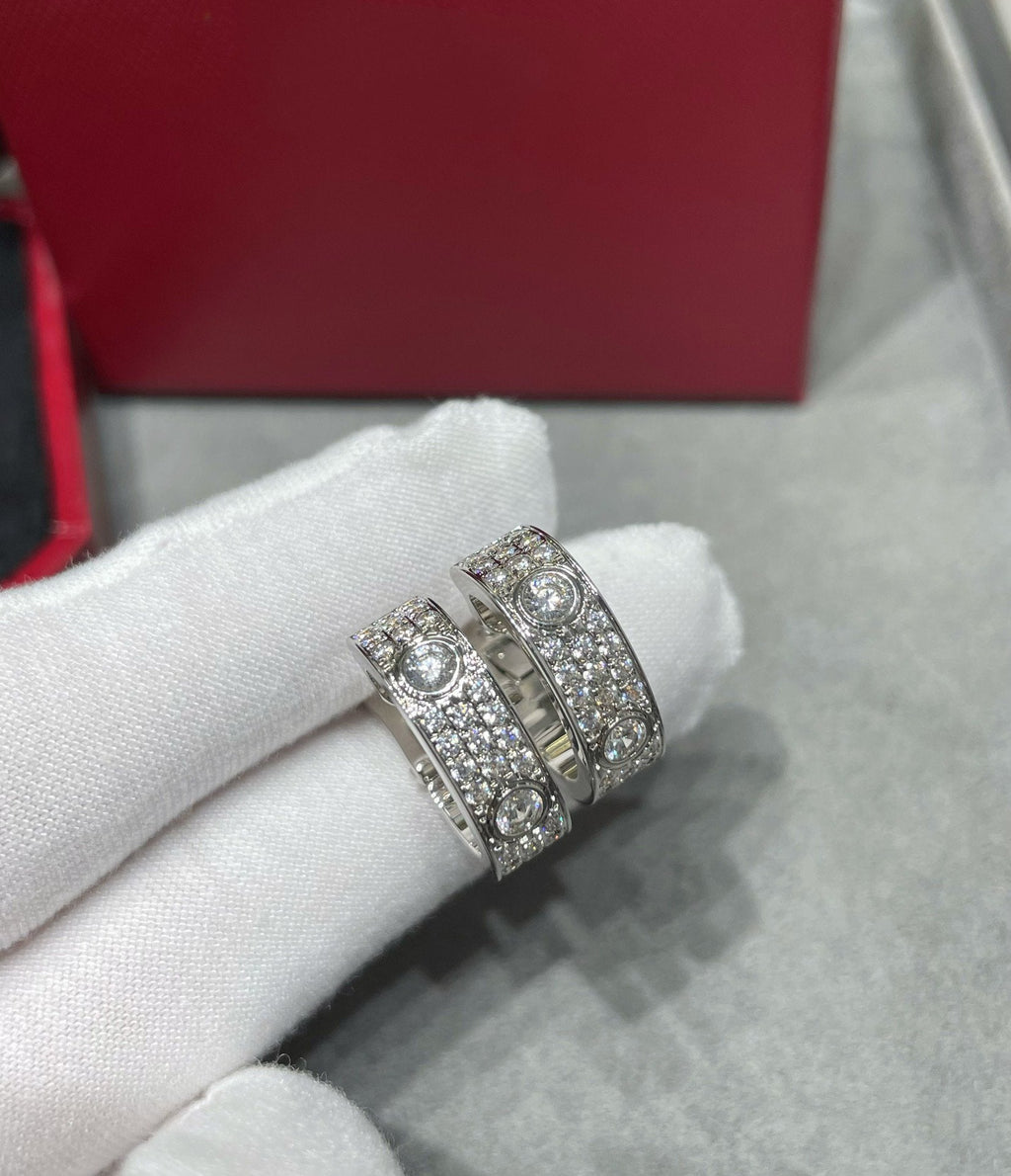 Lumi's LOVE 5,5 mm Diamant-Pavé-Ohrringe