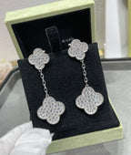 Lumi® KLEE-OHRRINGE MIT 2 MOTIVEN, DIAMANTENBEFESTIGT