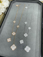Lumi® Kleeblatt-Halskette mit 6 Diamantmotiven