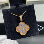 Lumi® CLOVER 25MM GROSSER ANHÄNGER MIT DIAMANTENBESETZUNG, LANGE KETTE