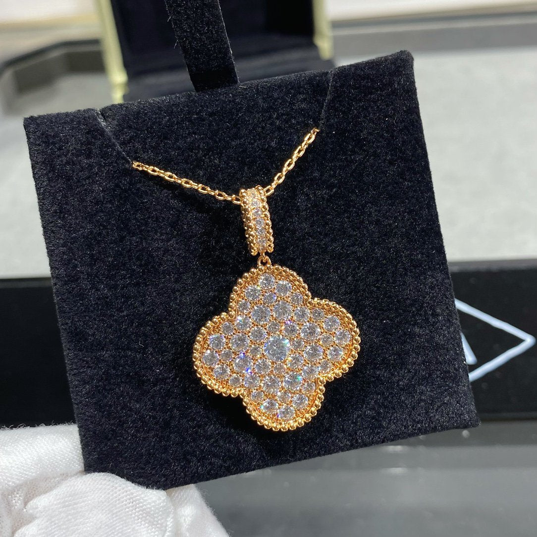 Lumi® CLOVER 25MM GROSSER ANHÄNGER MIT DIAMANTENBESETZUNG, LANGE KETTE