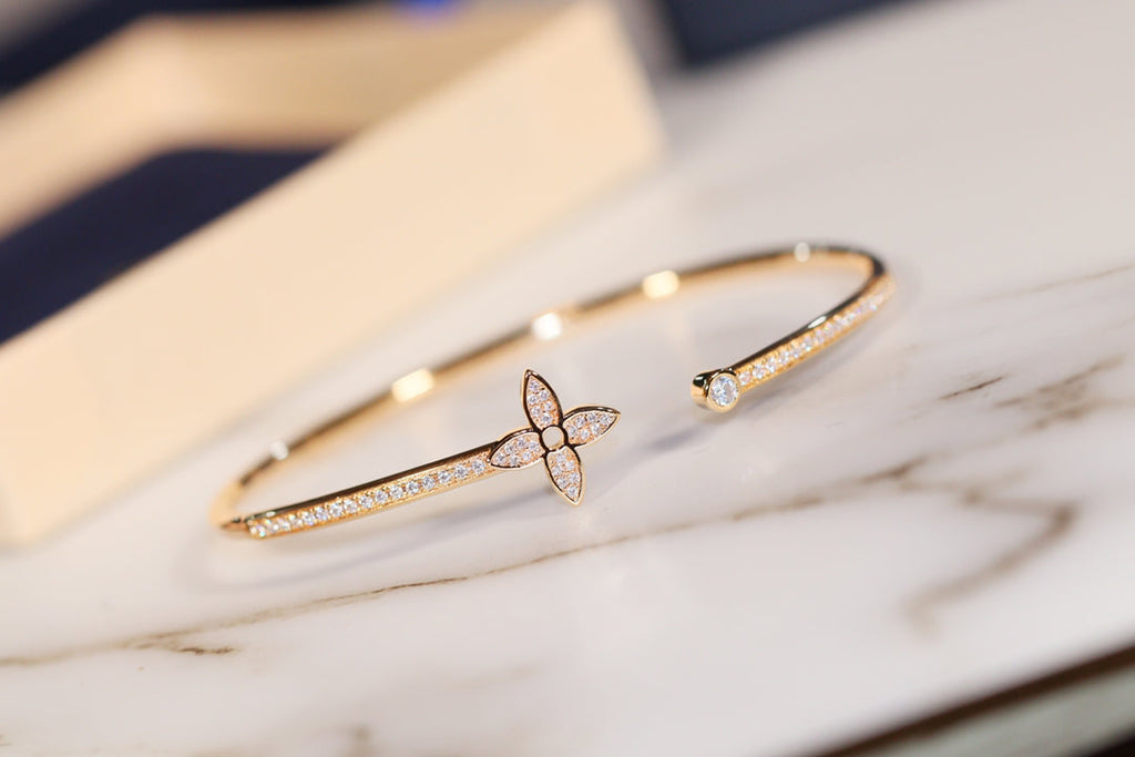 Lumi IDYLLE GOLD OFFENES ARMBAND MIT DIAMANTENBESETZUNG