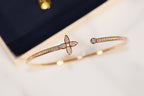 Lumi IDYLLE GOLD OFFENES ARMBAND MIT DIAMANTENBESETZUNG