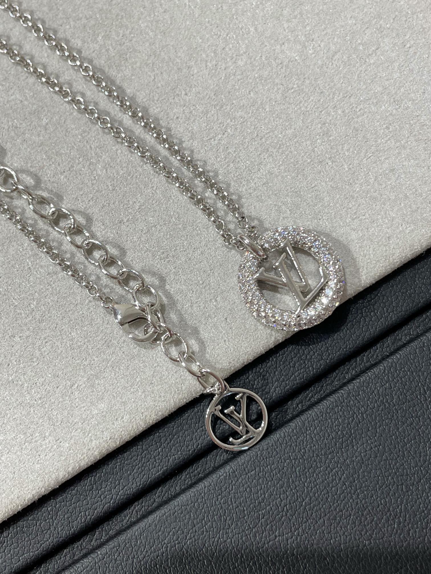 ¡®Lumi¡¯BY NIGHT DIAMOND PAVED NECKLACE