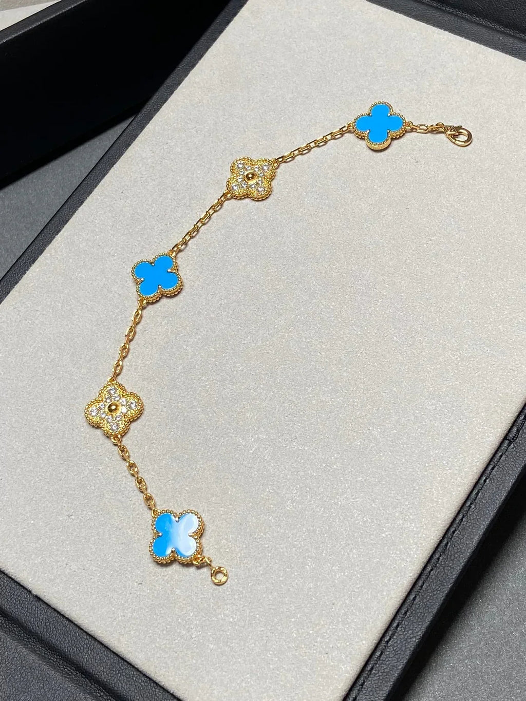 [Lumi] Neue Armbandkollektion „Clover 5 Motif Blue Agate“