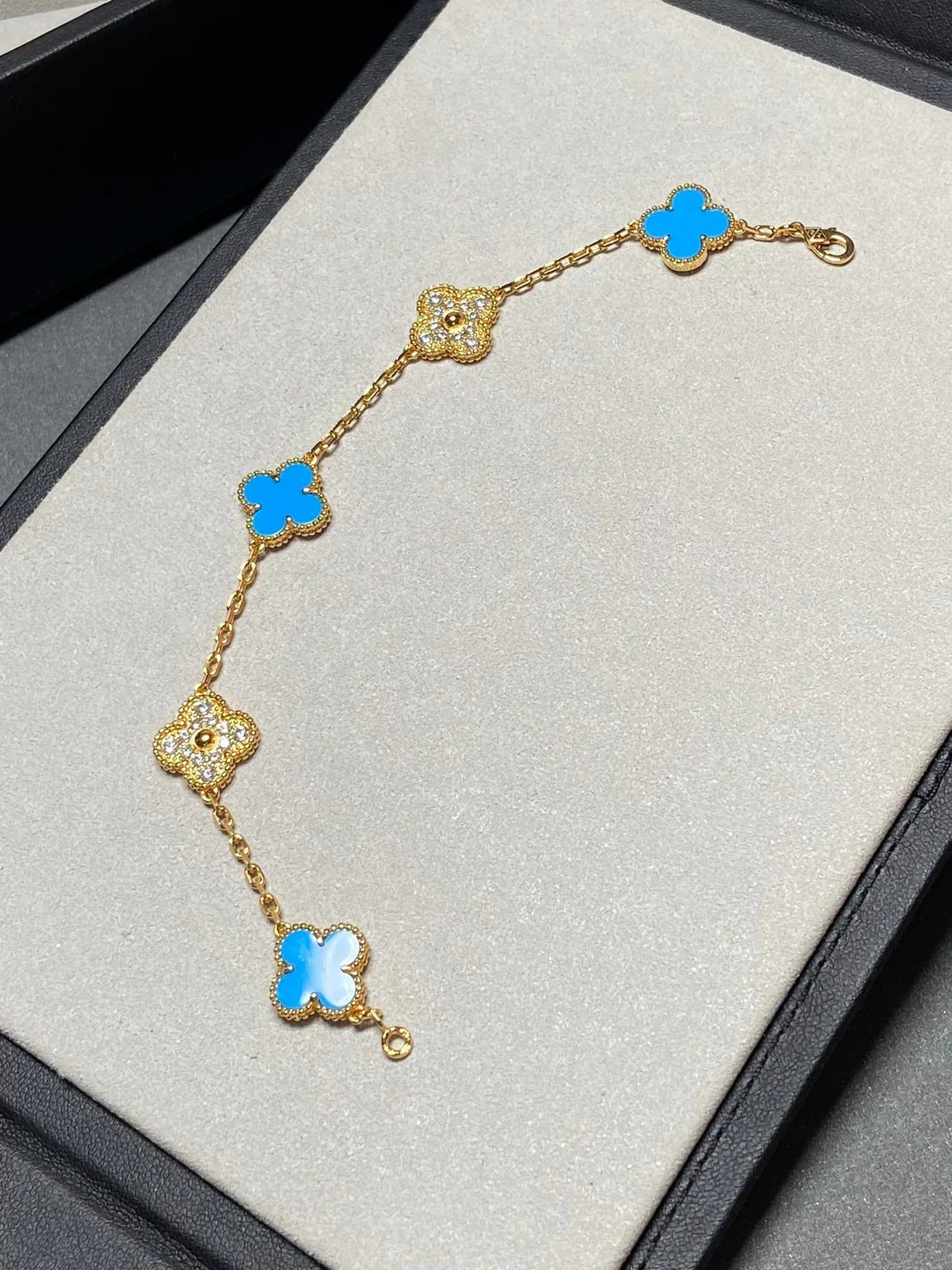 [Lumi] Neue Armbandkollektion „Clover 5 Motif Blue Agate“