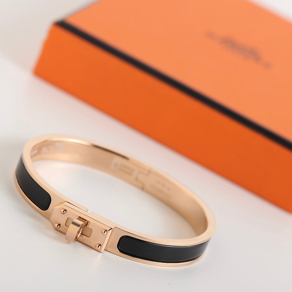 ¡®Lumi¡¯HM KELLY SCHWARZES ARMBAND
