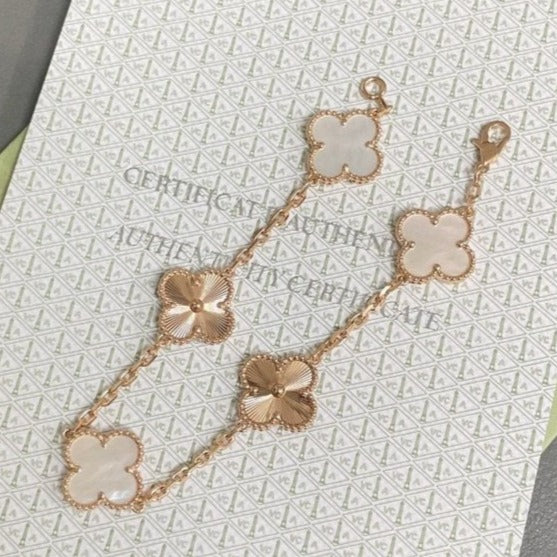 [Lumi] Neue Armbandkollektion CLOVER WHITE PEARL MOP 5 mit Motiven